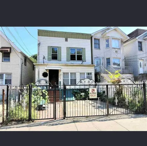 64 CORBIN AVE