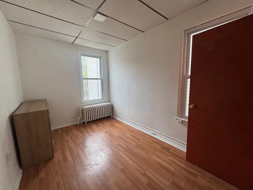 64 CORBIN AVE Jersey City, NJ 07306