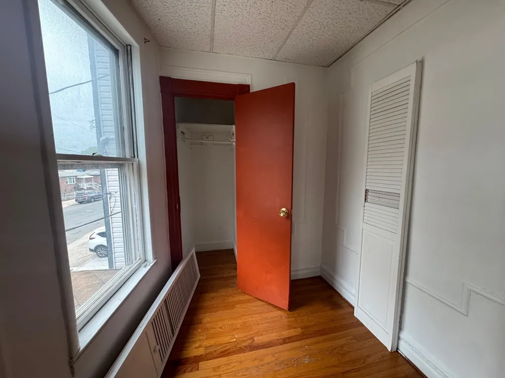 64 CORBIN AVE Jersey City, NJ 07306