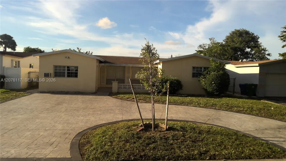 7829 Embassy Blvd Miramar, FL 33023