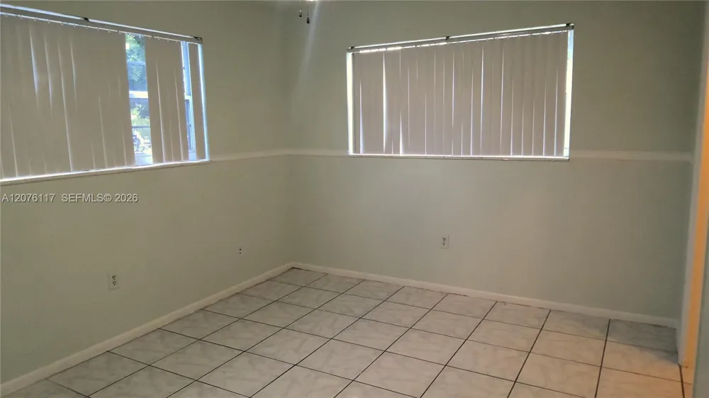 7829 Embassy Blvd Miramar, FL 33023