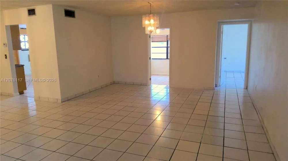 7829 Embassy Blvd Miramar, FL 33023