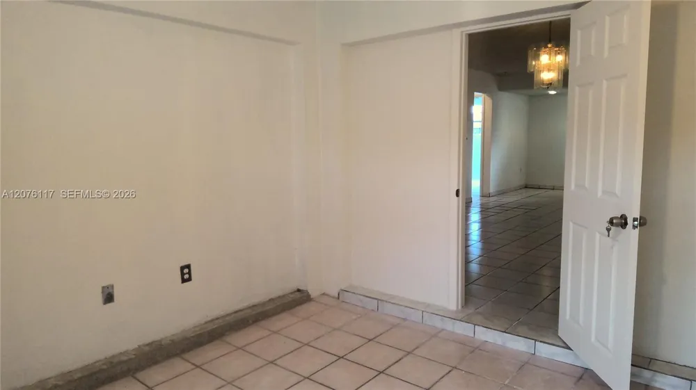 7829 Embassy Blvd Miramar, FL 33023