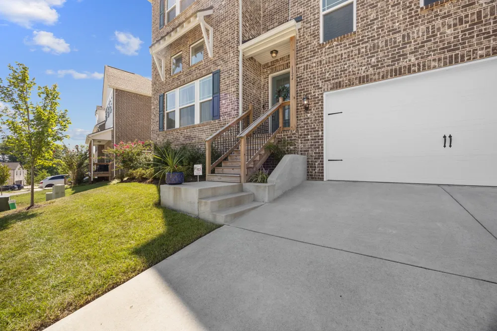 1121 Parklawn Dr Nashville, TN 37211