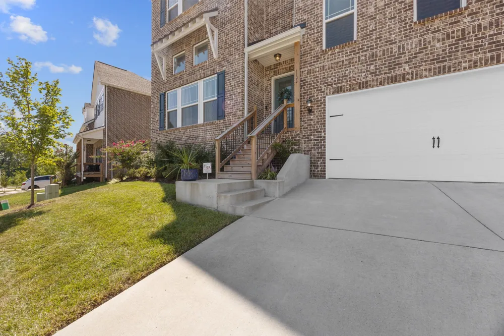 1121 Parklawn Dr Nashville, TN 37211