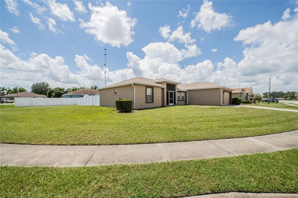 3291 WINCHESTER ESTATES CIRCLE Lakeland, FL 33810