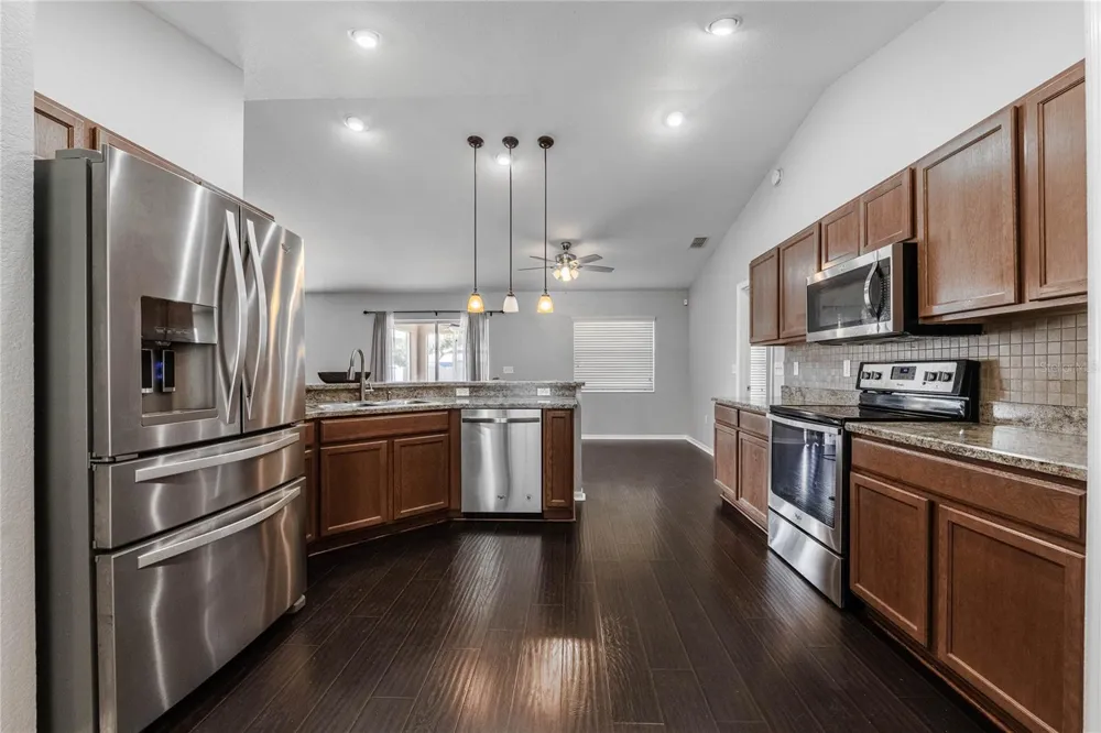 3291 WINCHESTER ESTATES CIRCLE Lakeland, FL 33810