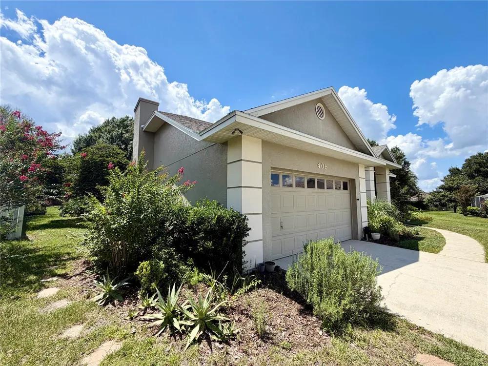 405 VALLEY COURT Winter Haven, FL 33884
