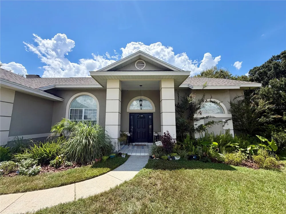 405 VALLEY COURT Winter Haven, FL 33884