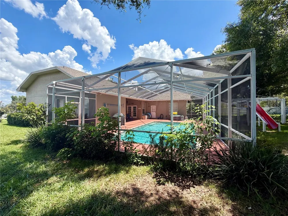405 VALLEY COURT Winter Haven, FL 33884