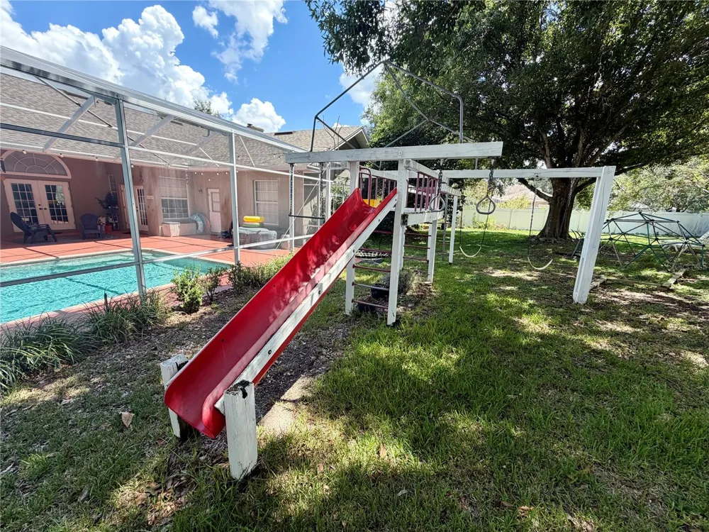 405 VALLEY COURT Winter Haven, FL 33884