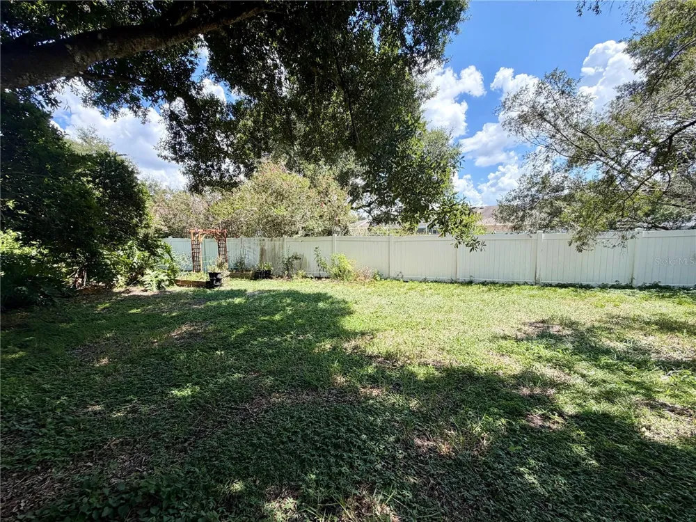 405 VALLEY COURT Winter Haven, FL 33884