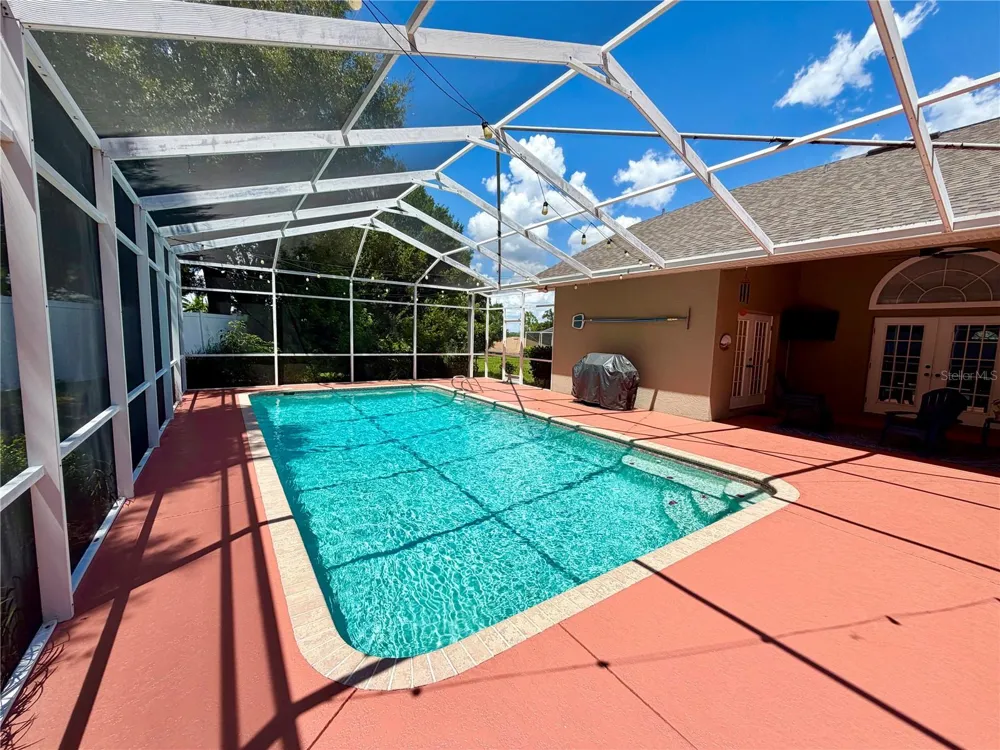 405 VALLEY COURT Winter Haven, FL 33884