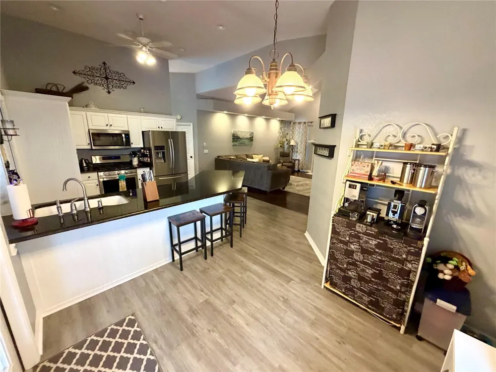 405 VALLEY COURT Winter Haven, FL 33884