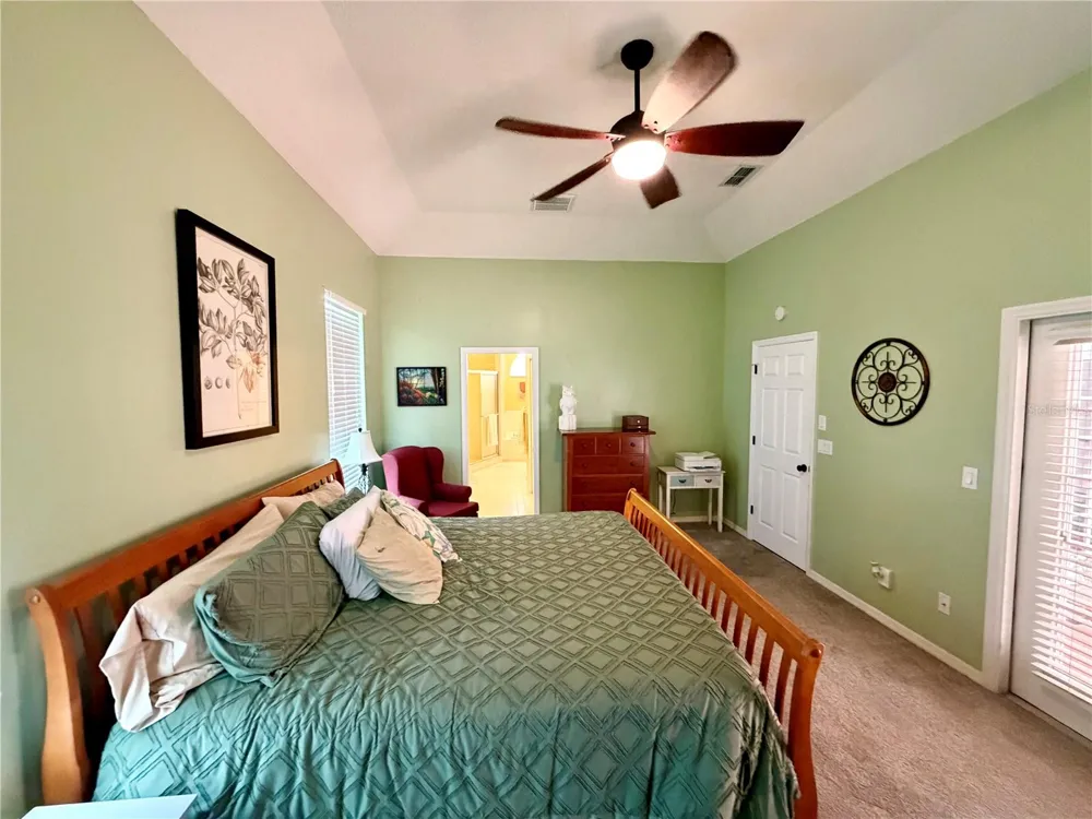405 VALLEY COURT Winter Haven, FL 33884