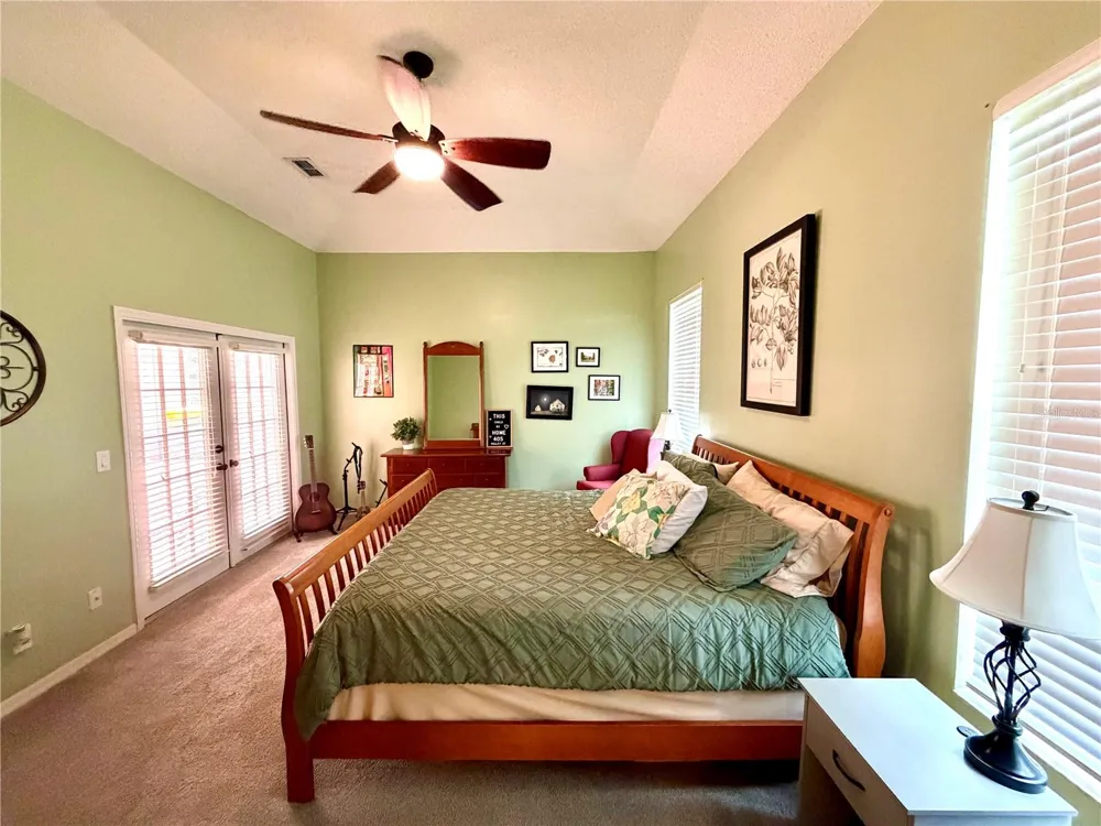 405 VALLEY COURT Winter Haven, FL 33884