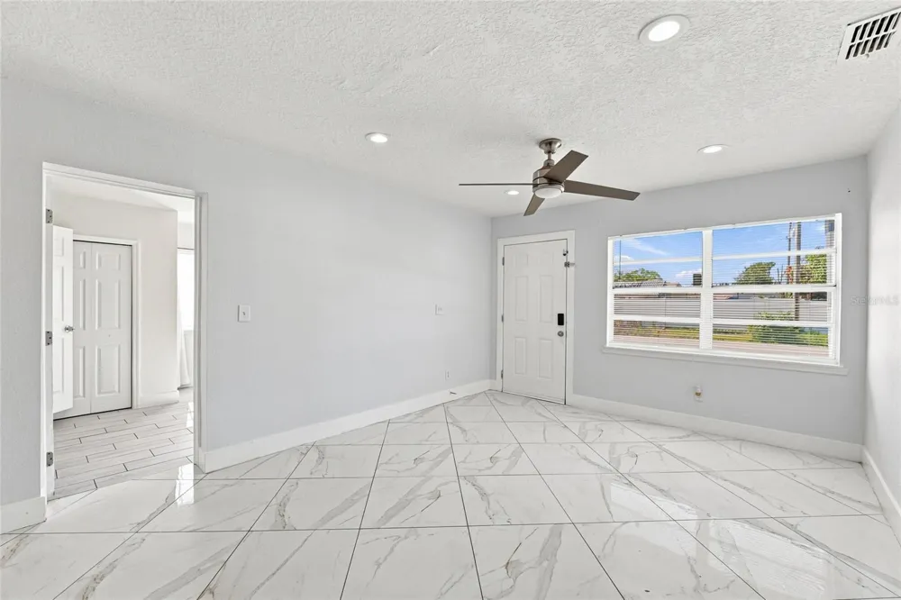 7805 WINSTON LANE Tampa, FL 33615
