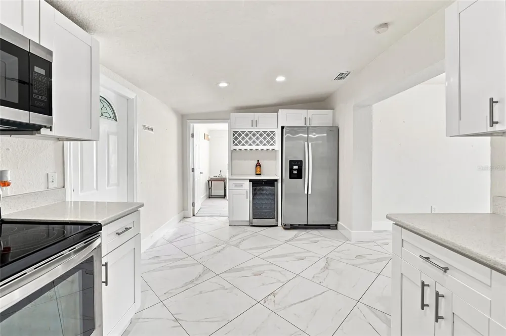 7805 WINSTON LANE Tampa, FL 33615