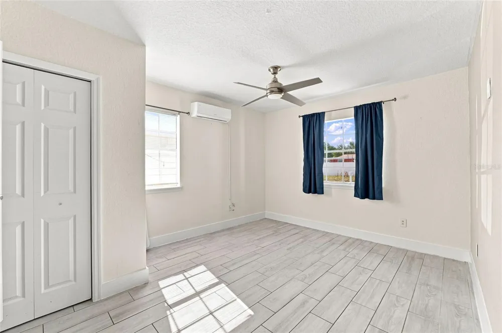 7805 WINSTON LANE Tampa, FL 33615