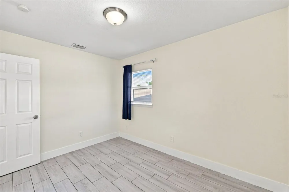 7805 WINSTON LANE Tampa, FL 33615