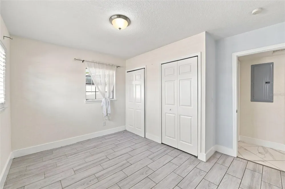 7805 WINSTON LANE Tampa, FL 33615