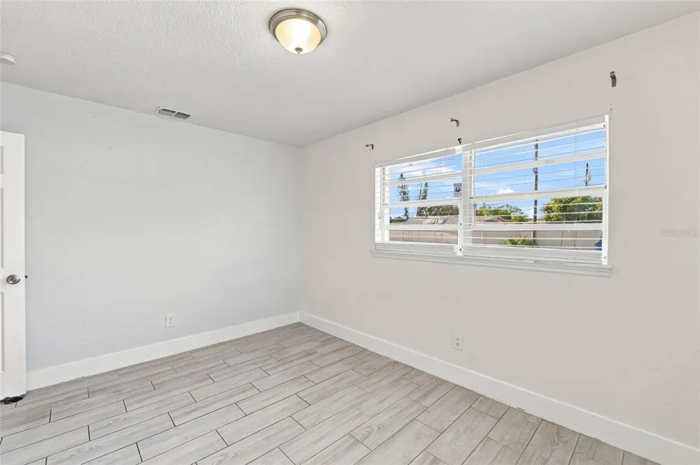 7805 WINSTON LANE Tampa, FL 33615