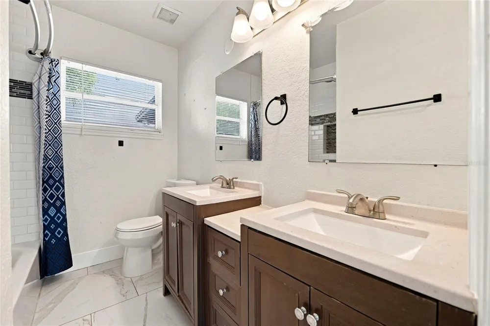 7805 WINSTON LANE Tampa, FL 33615