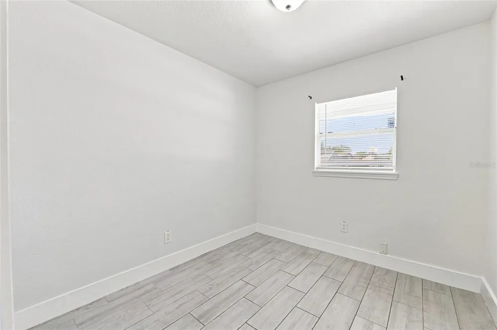 7805 WINSTON LANE Tampa, FL 33615