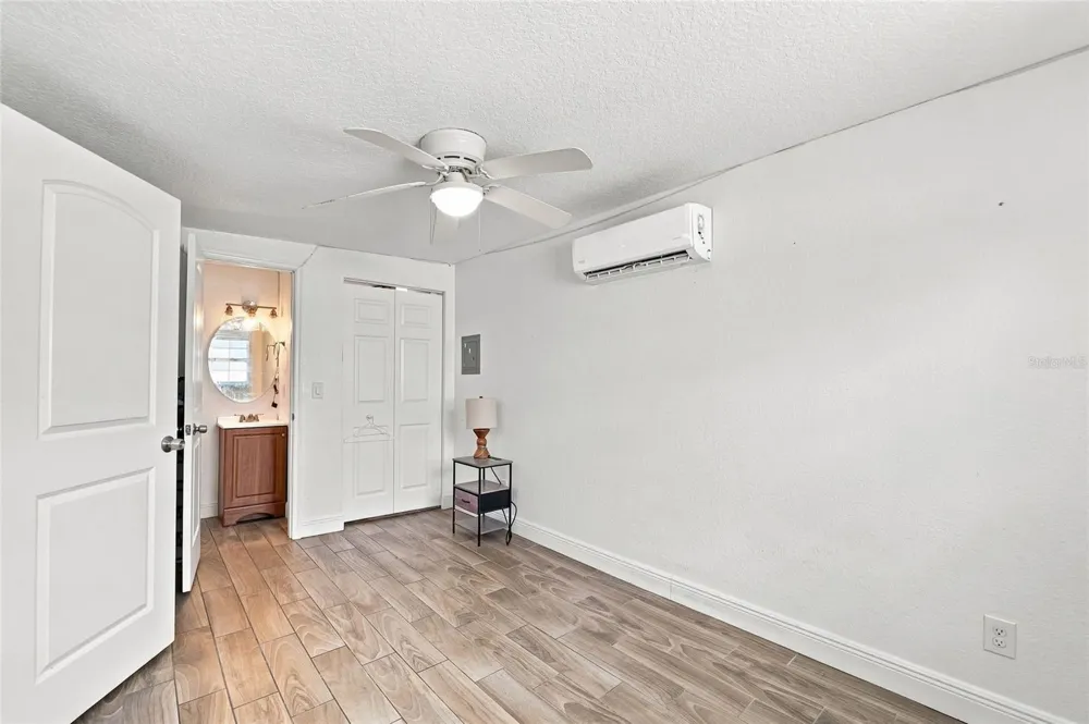 7805 WINSTON LANE Tampa, FL 33615