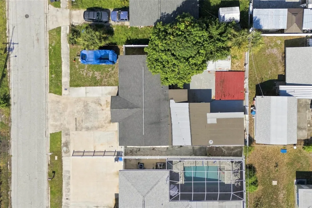 7805 WINSTON LANE Tampa, FL 33615
