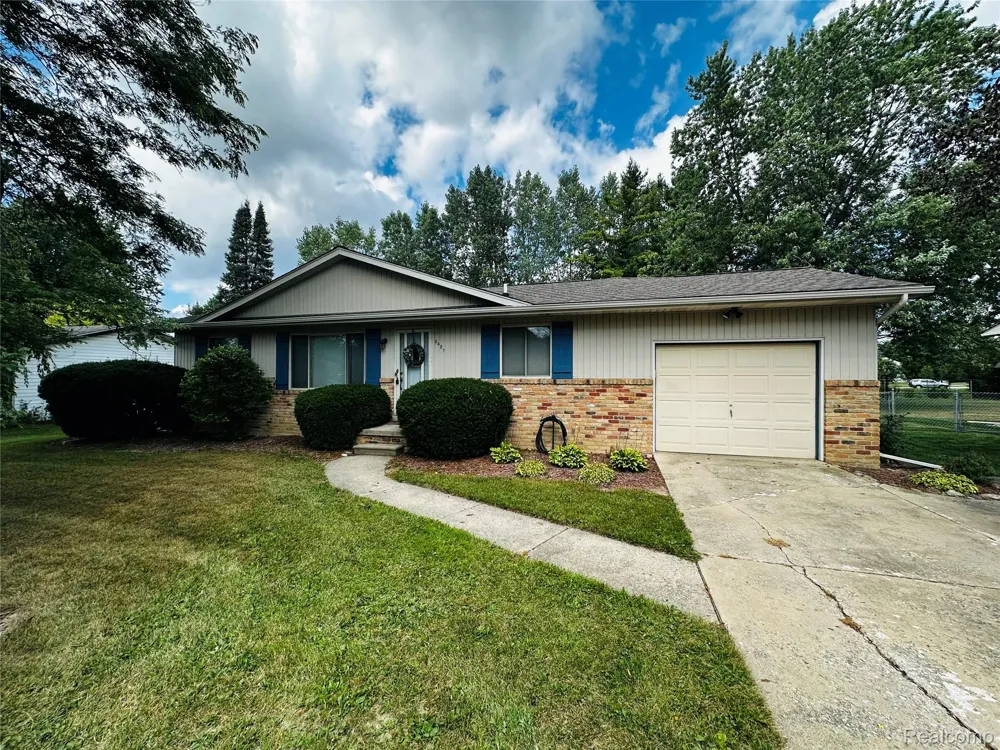 5427 Ole Banner Trail Grand Blanc Charter Township, MI 48439