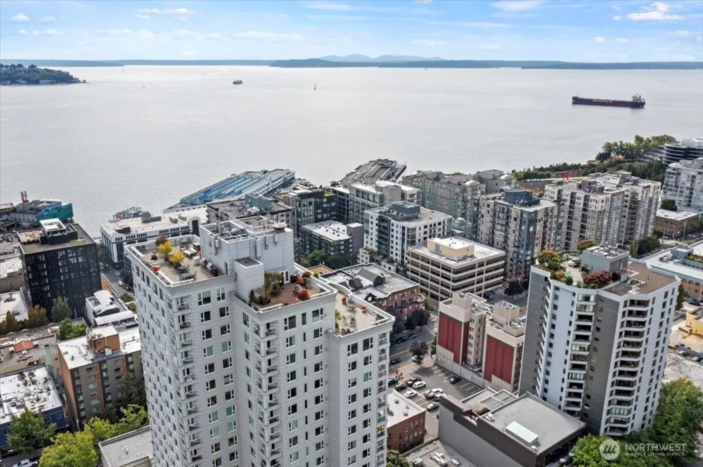 121 Vine Street #1404 Seattle, WA 98121