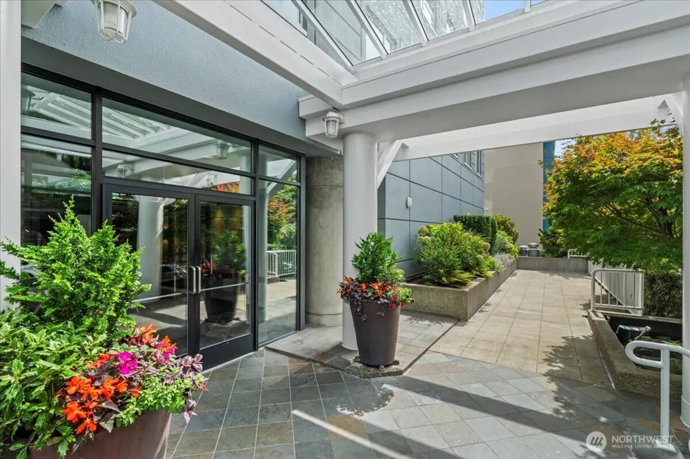 121 Vine Street #1404 Seattle, WA 98121
