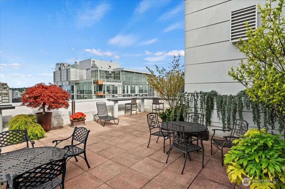 121 Vine Street #1404 Seattle, WA 98121