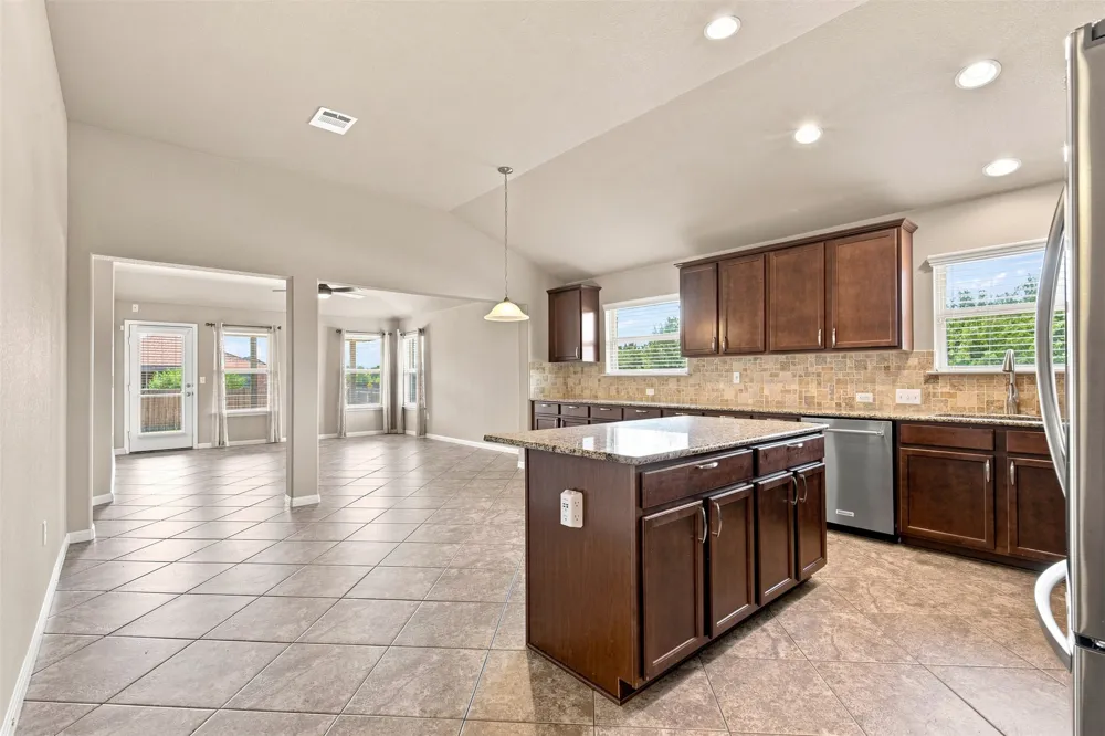 528 Tula Trail Leander, TX 78641