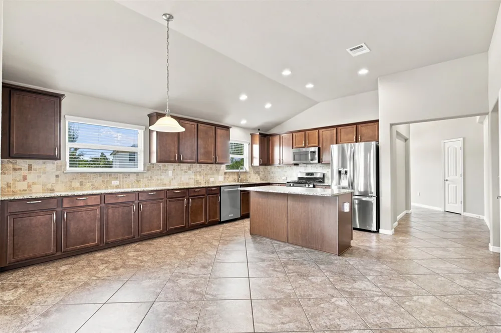 528 Tula Trail Leander, TX 78641