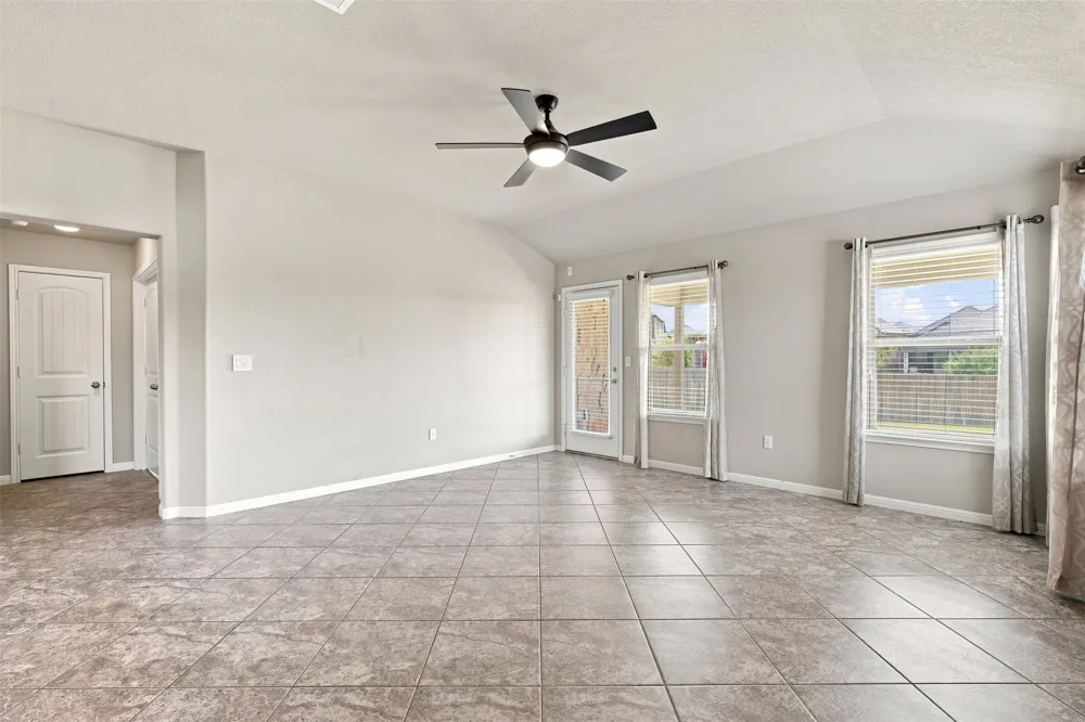 528 Tula Trail Leander, TX 78641