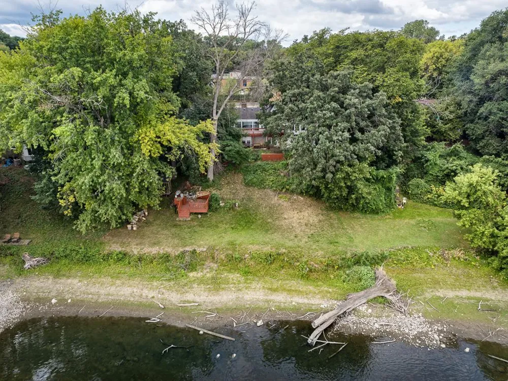 9316 W River Road Brooklyn Park, MN 55444