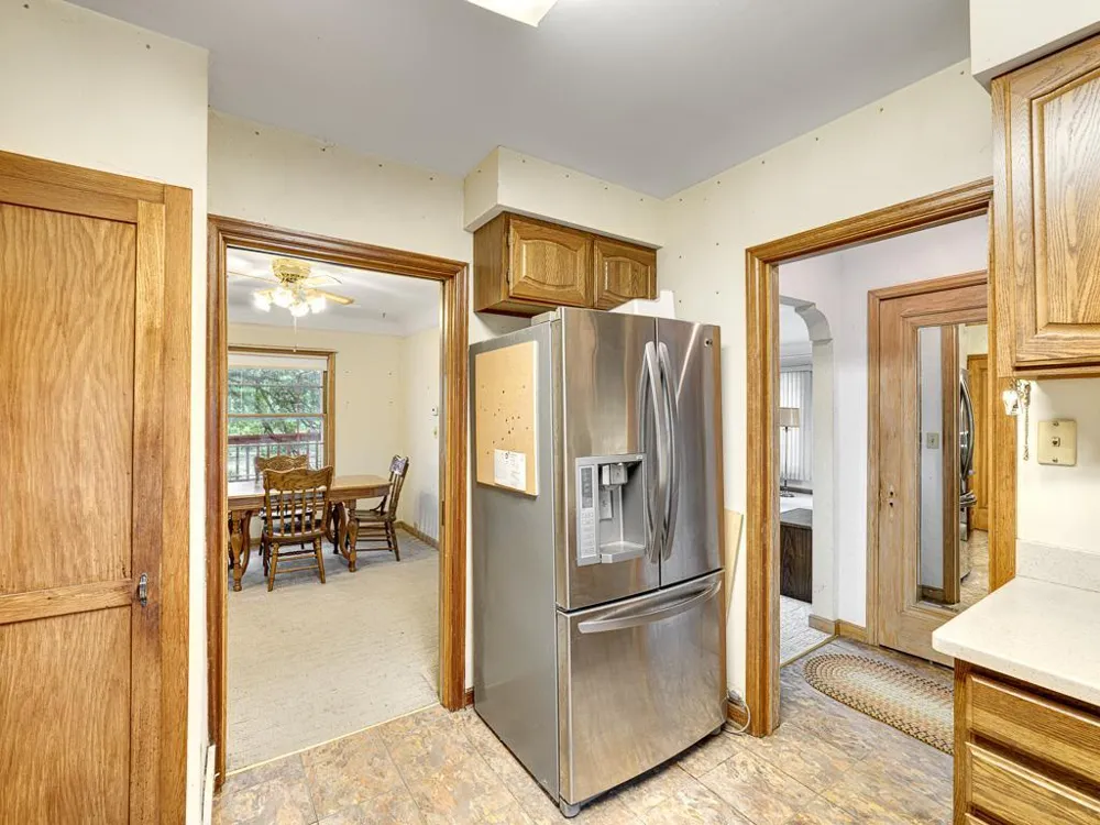 9316 W River Road Brooklyn Park, MN 55444