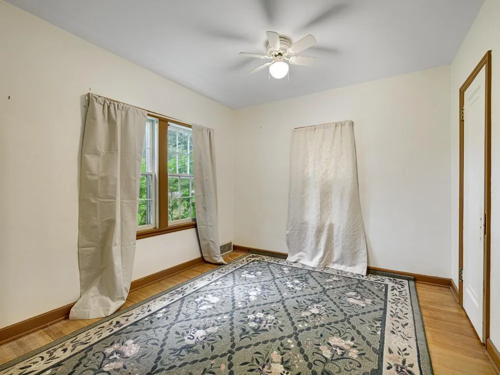 9316 W River Road Brooklyn Park, MN 55444