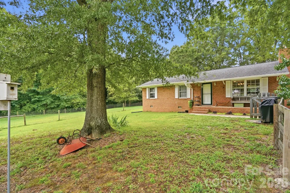 205 Airport Road Wesley Chapel, NC 28110