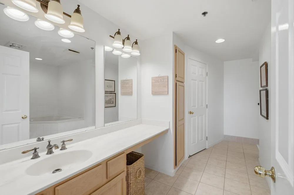 168 6th Street E #3101 Saint Paul, MN 55101