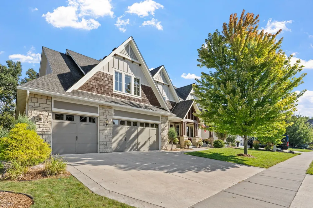 17276 62nd Avenue Maple Grove, MN 55311