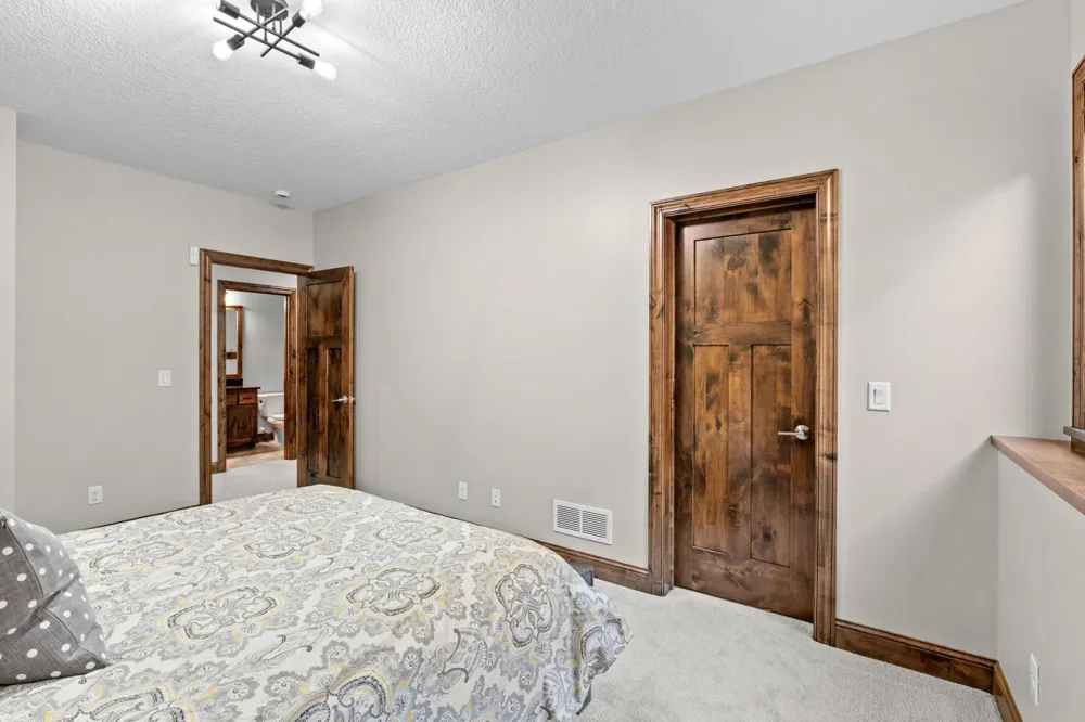 17276 62nd Avenue Maple Grove, MN 55311