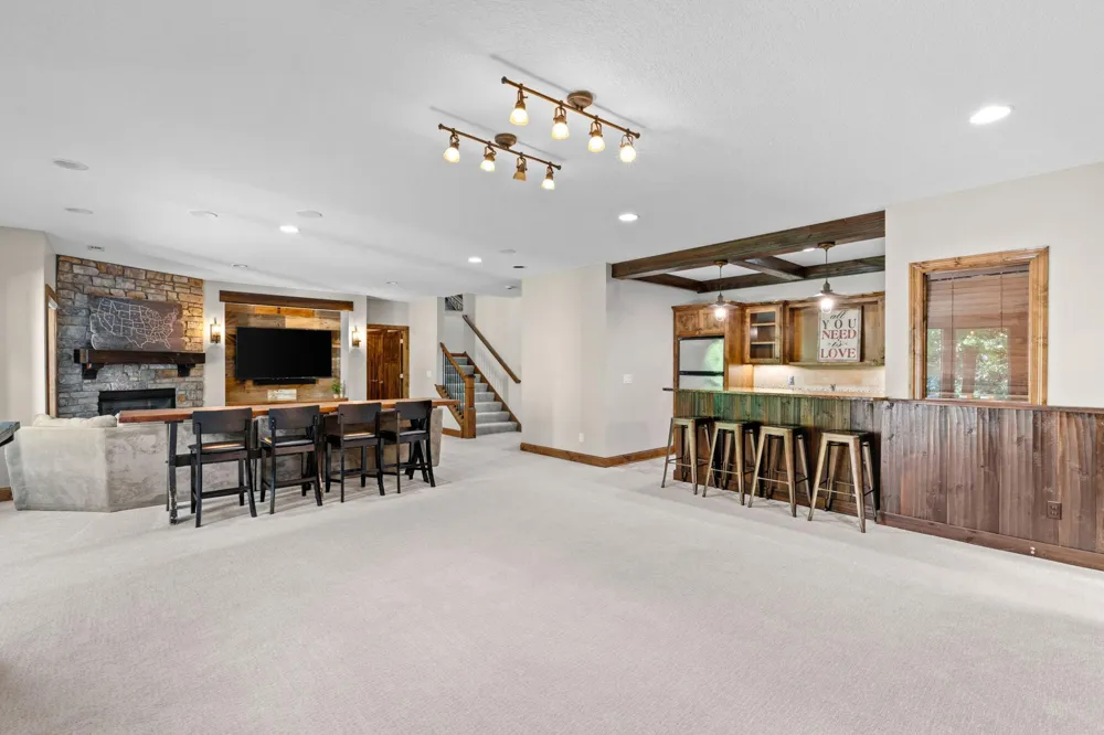 17276 62nd Avenue Maple Grove, MN 55311