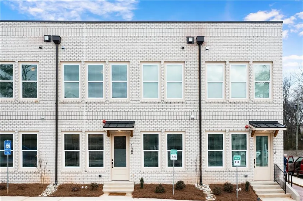 9040 Main Street #116 Woodstock, GA 30188
