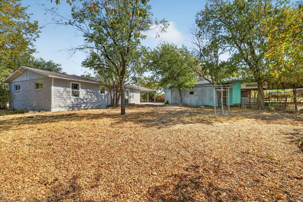 1225 W Belknap Street Jacksboro, TX 76458