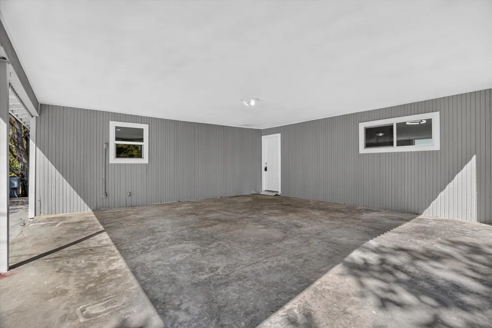 1225 W Belknap Street Jacksboro, TX 76458