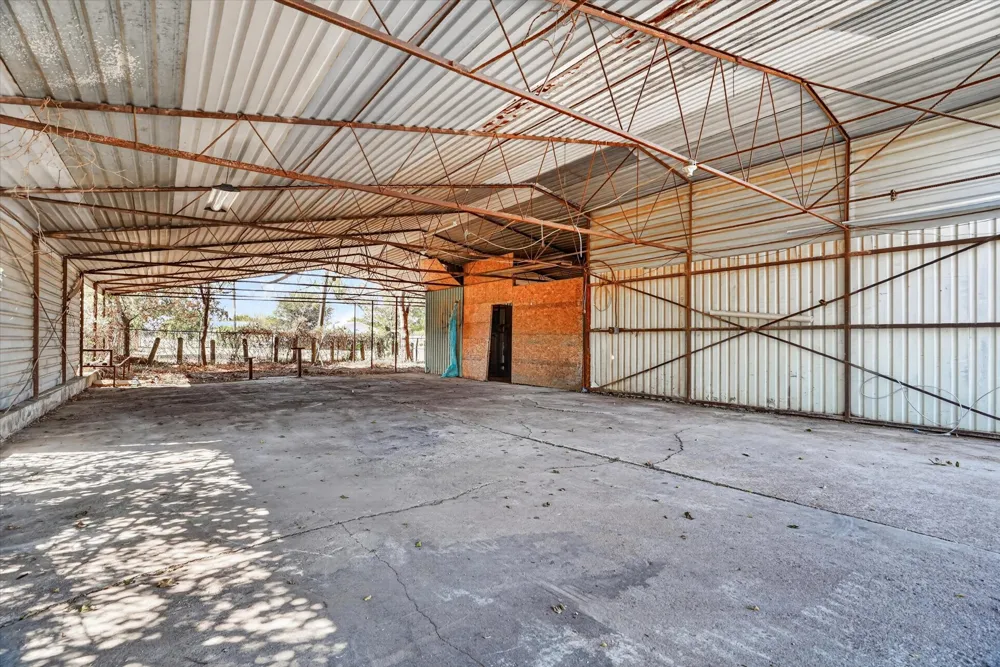 1225 W Belknap Street Jacksboro, TX 76458