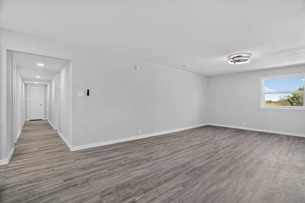 1225 W Belknap Street Jacksboro, TX 76458